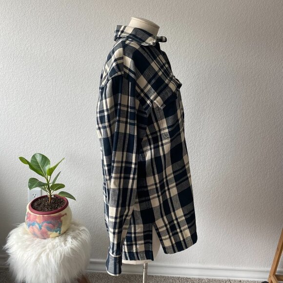 Lauren Ralph Lauren Button-down flannel - Picture 2 of 5